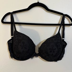 Victoria’s Secret Push Up Bra | Size 32DD